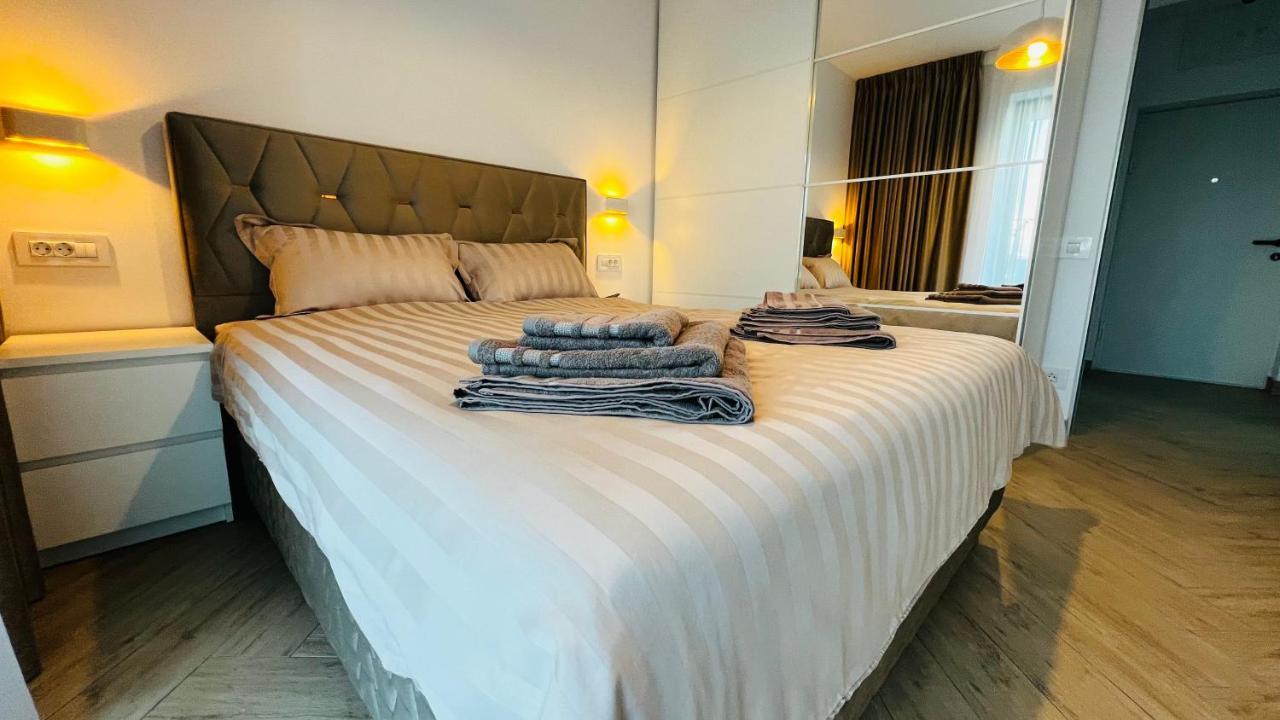 Apartment By The Nr 8 *